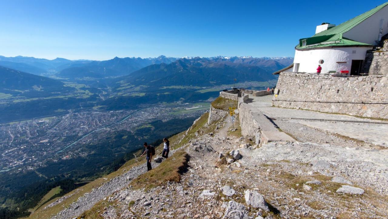 Cafe Pension Alpina Innsbruck Buitenkant foto