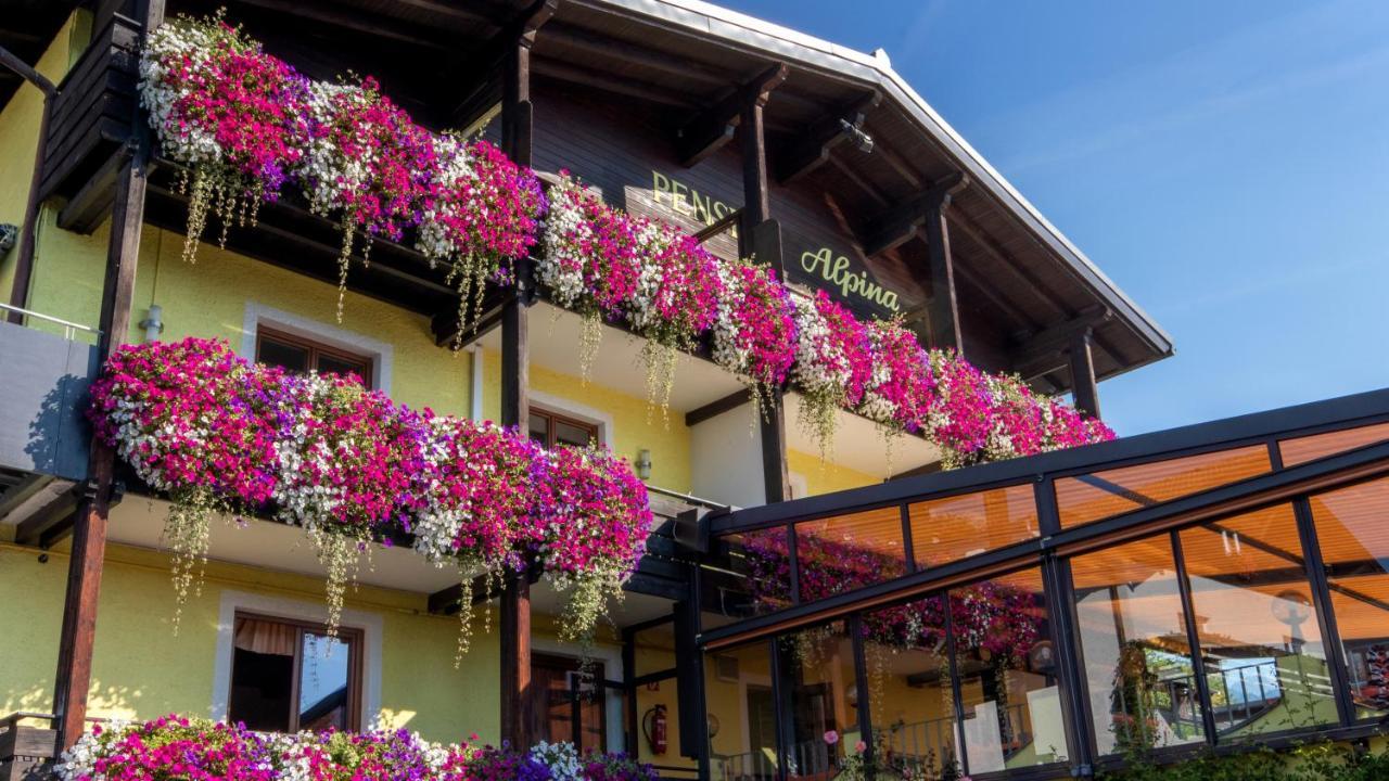 Cafe Pension Alpina Innsbruck Buitenkant foto